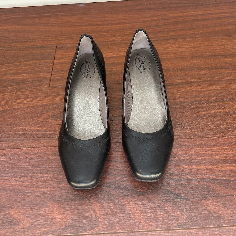 Life Stride size 10.5 black wedge pumps